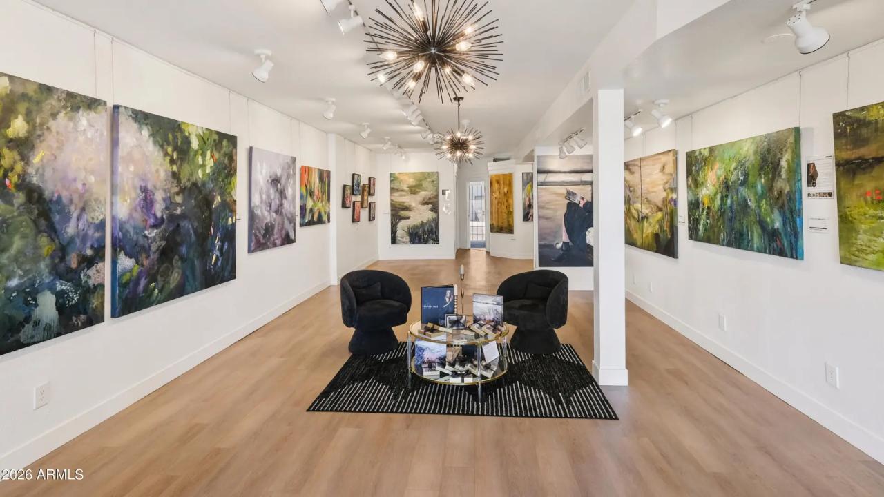 Real Estate Picture 3