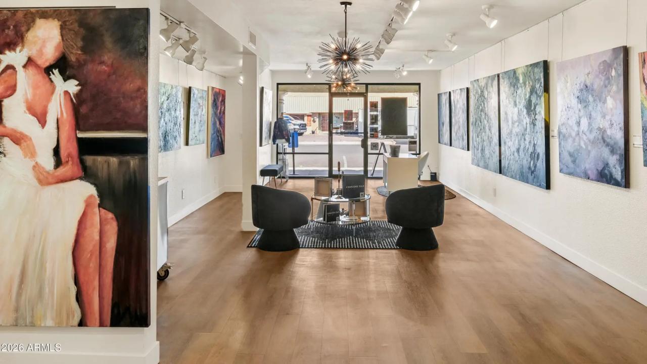 Real Estate Picture 6