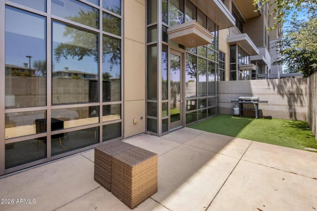 Real Estate Picture 6