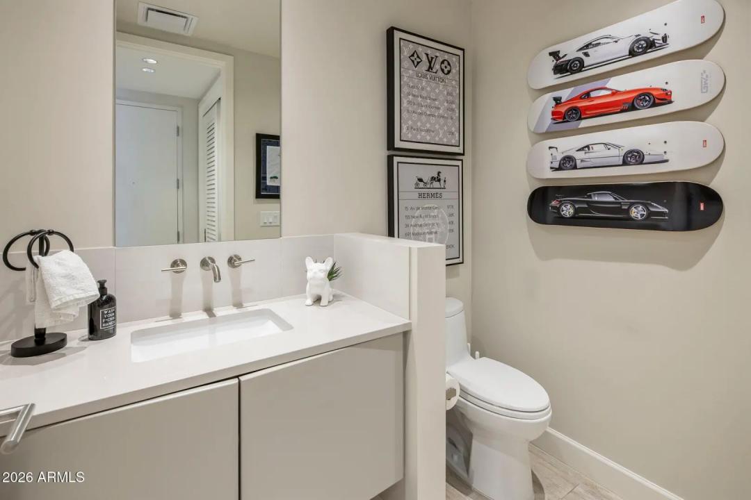 Real Estate Picture 14