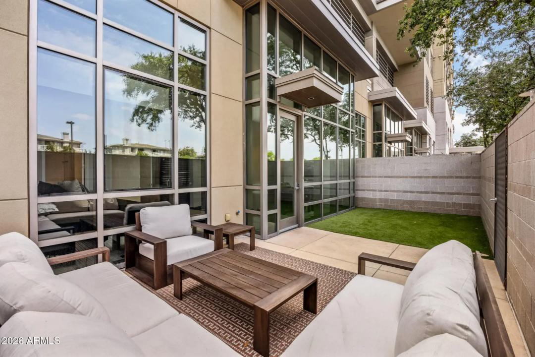 Real Estate Picture 7