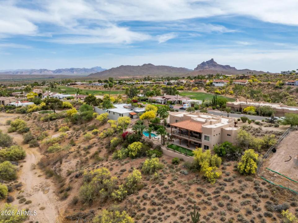 Real Estate Picture 7