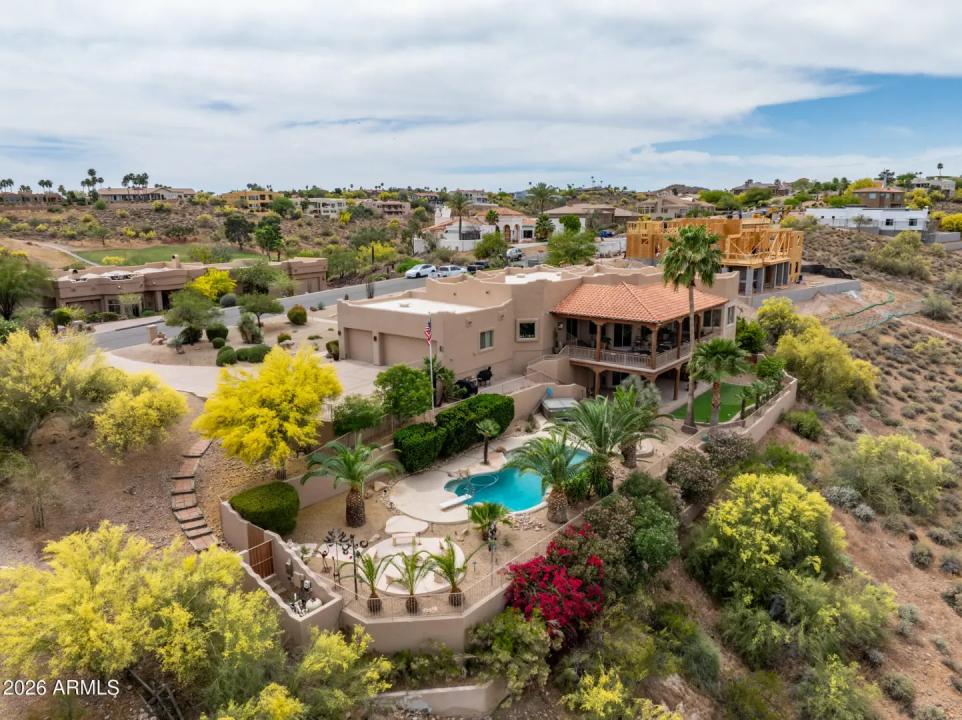 Real Estate Picture 6