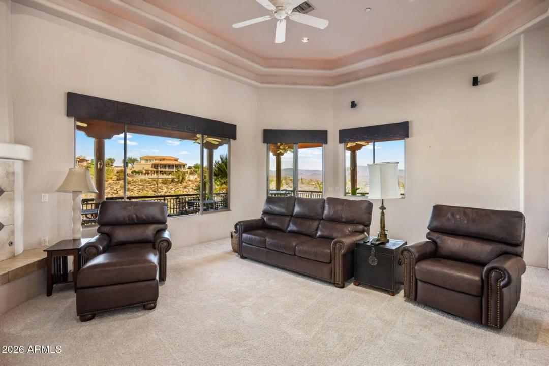 Real Estate Picture 13