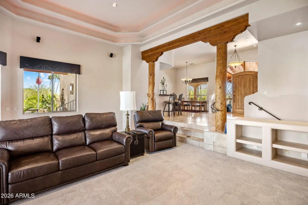 Real Estate Picture 14