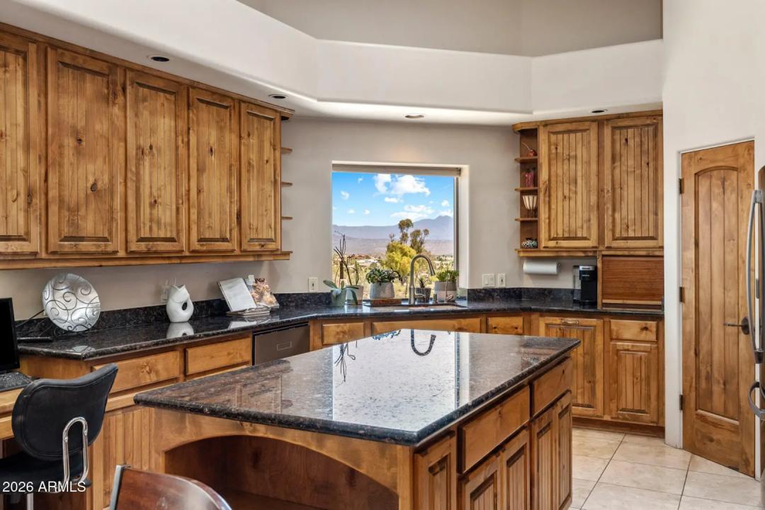 Real Estate Picture 18