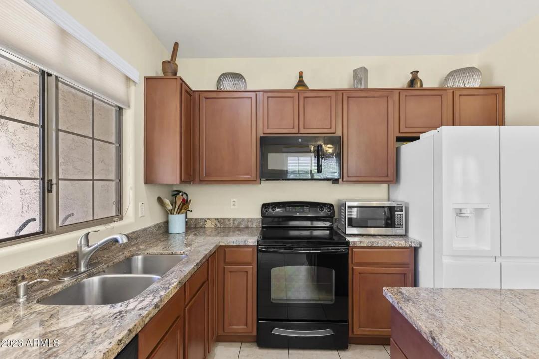 Real Estate Picture 7