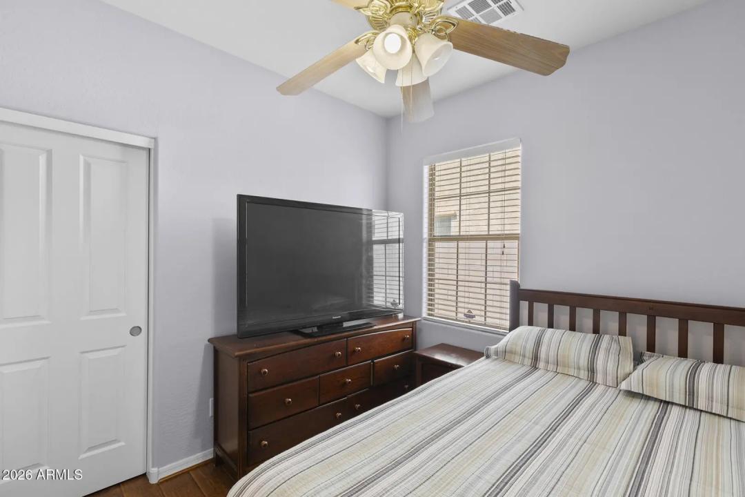 Real Estate Picture 13