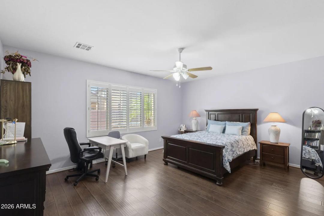 Real Estate Picture 16
