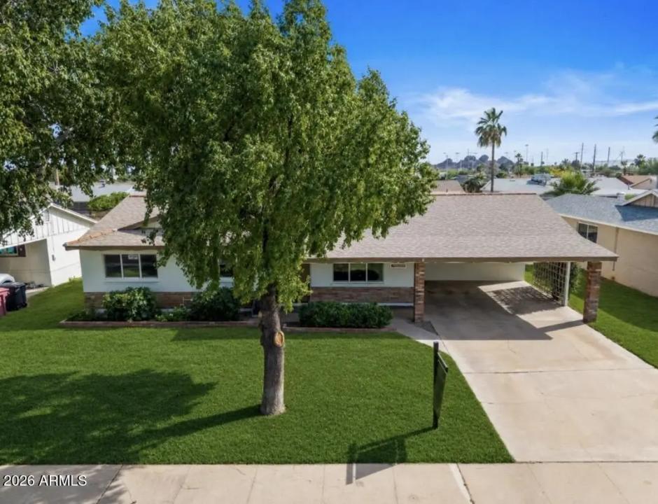 Real Estate Picture 4