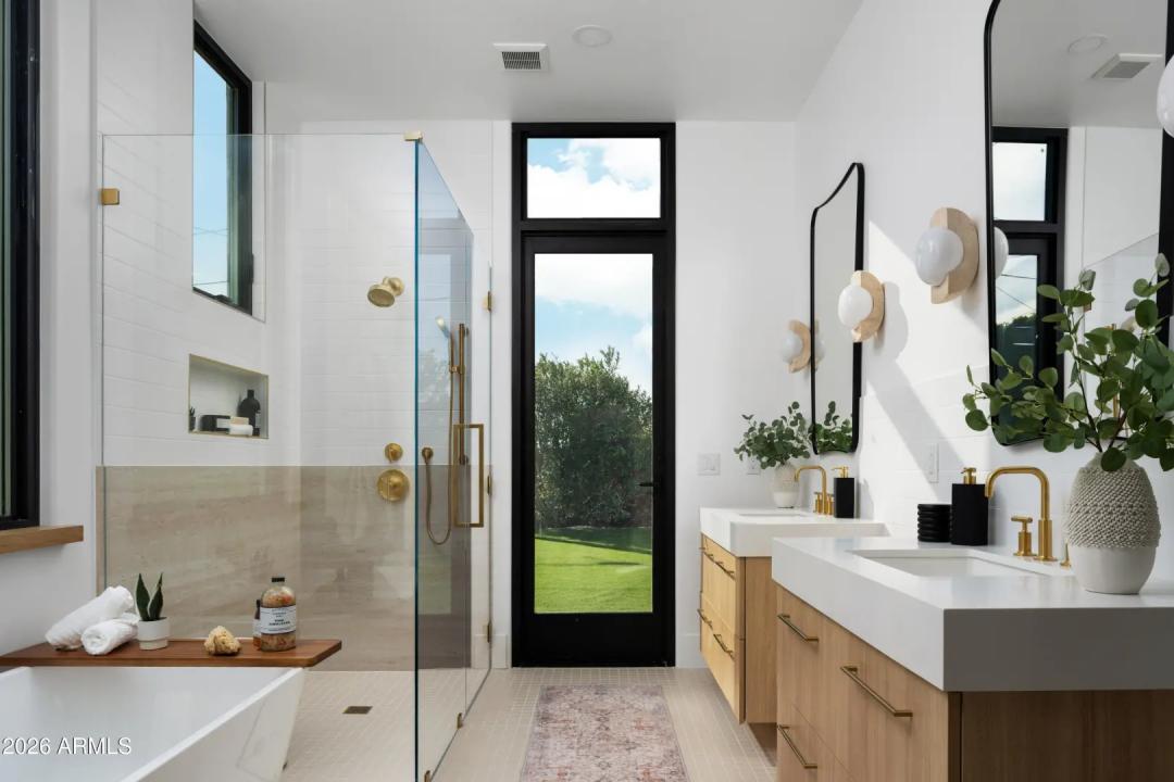 Real Estate Picture 21