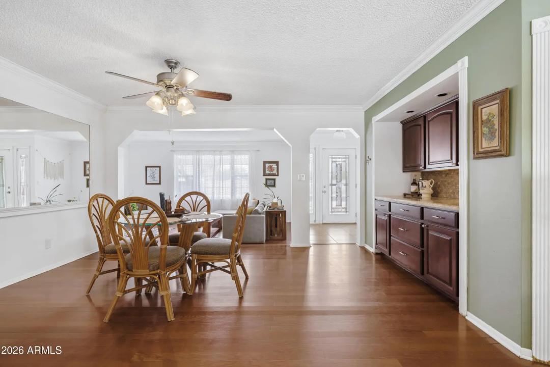 Real Estate Picture 9