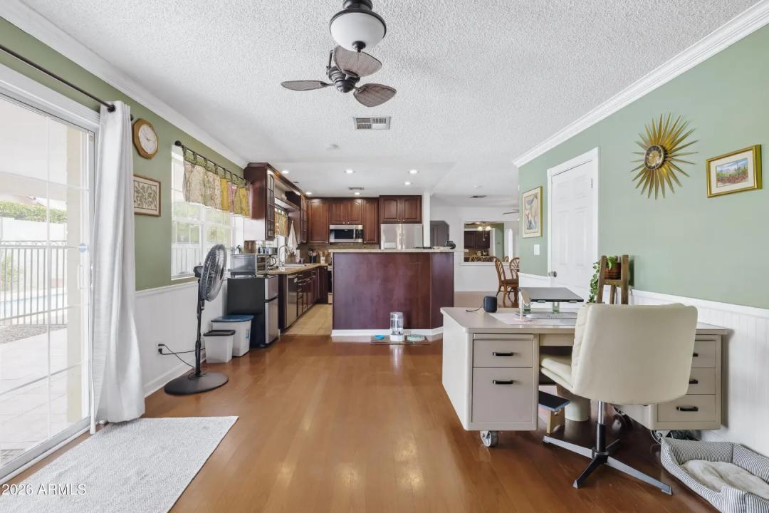 Real Estate Picture 17