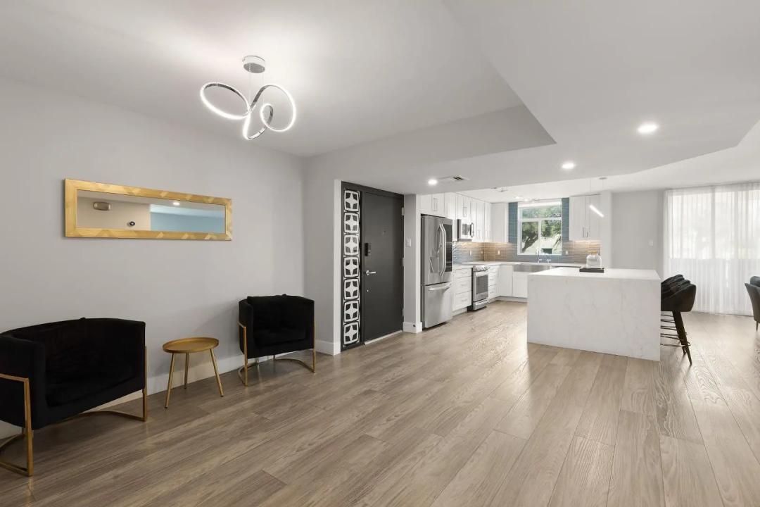 Real Estate Picture 3