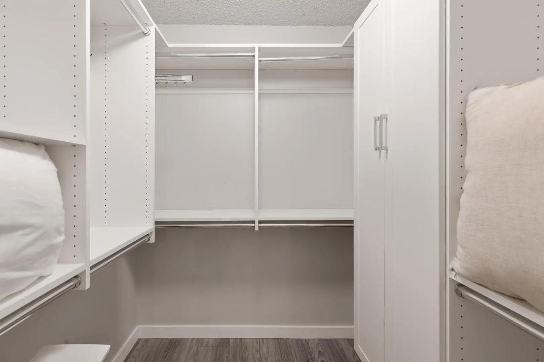 Real Estate Picture 12