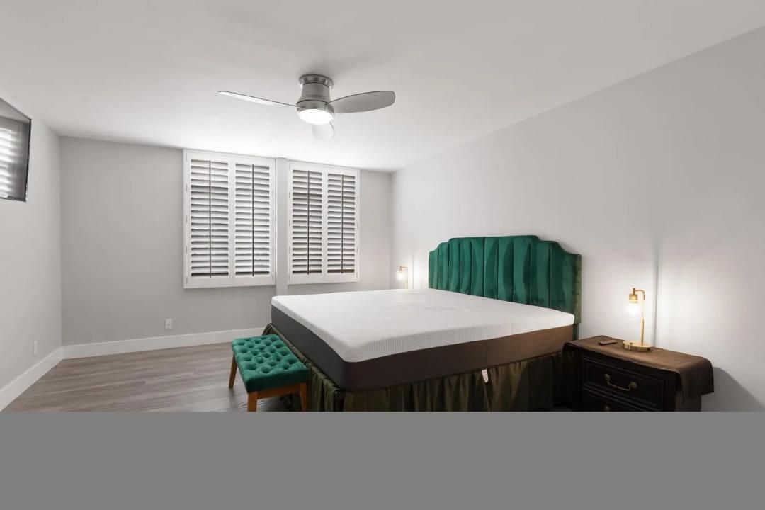 Real Estate Picture 15