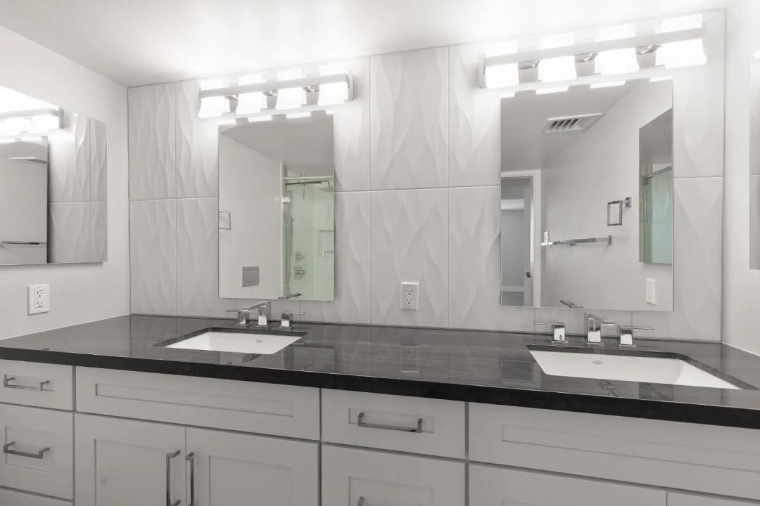 Real Estate Picture 17