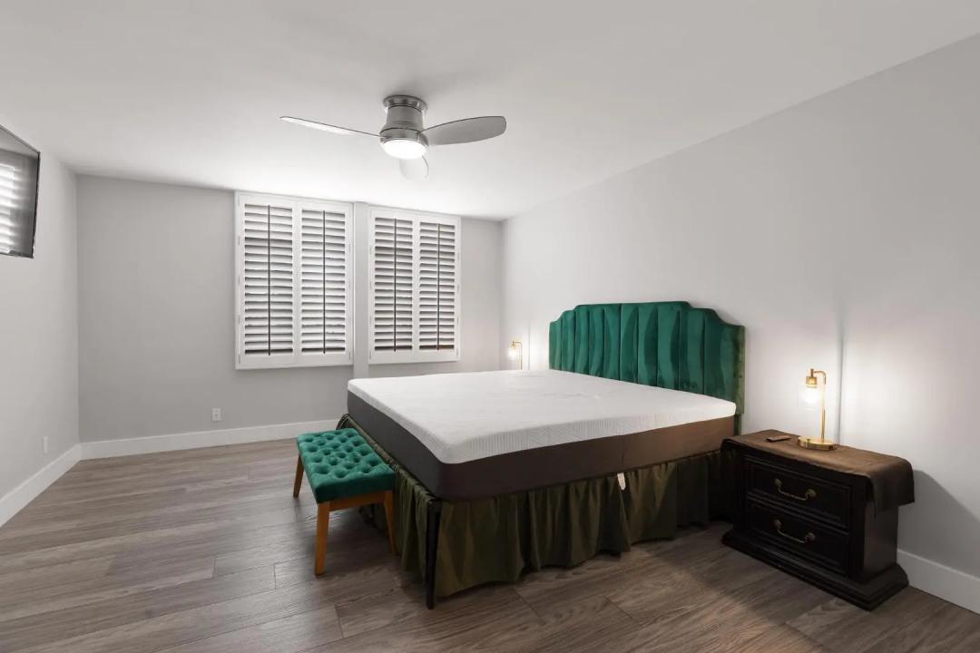 Real Estate Picture 25