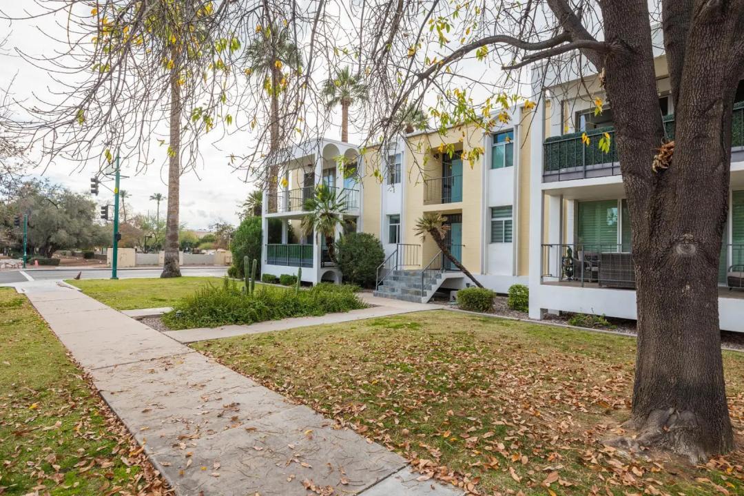 Real Estate Picture 29