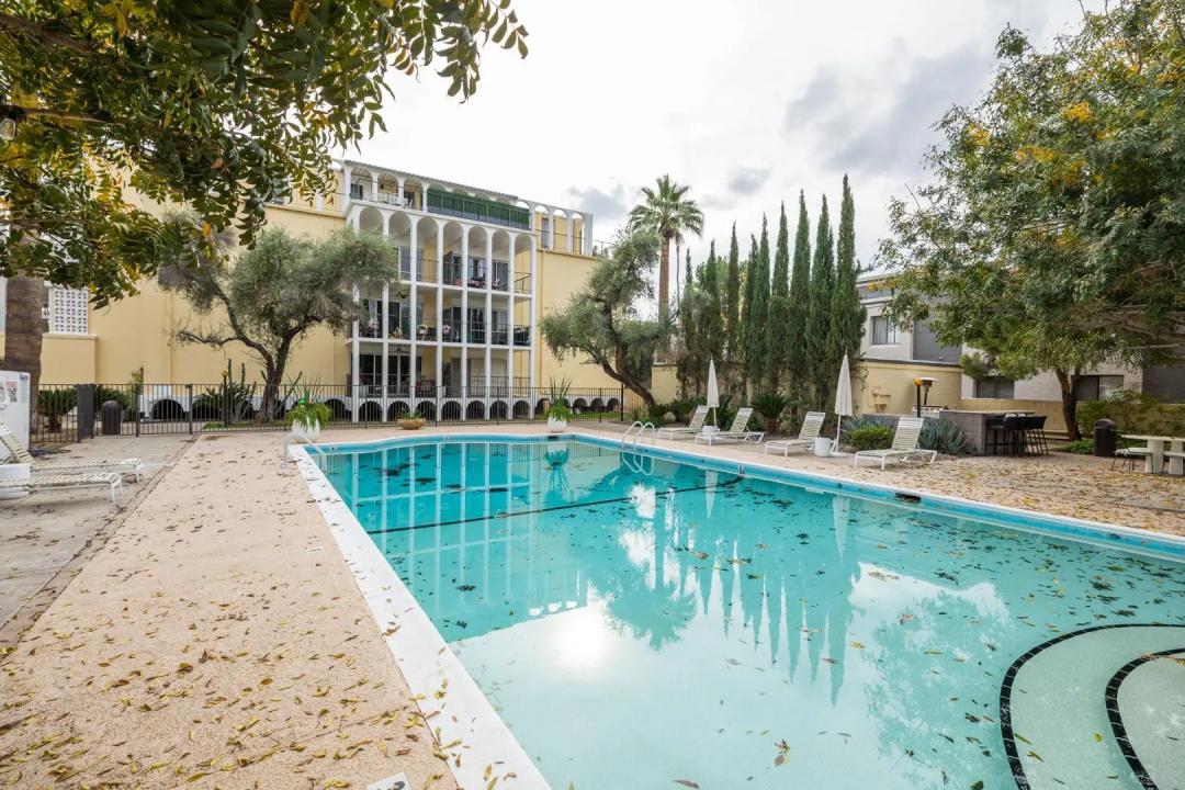 Real Estate Picture 40