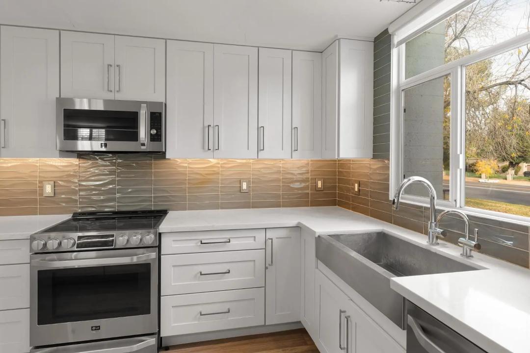 Real Estate Picture 53