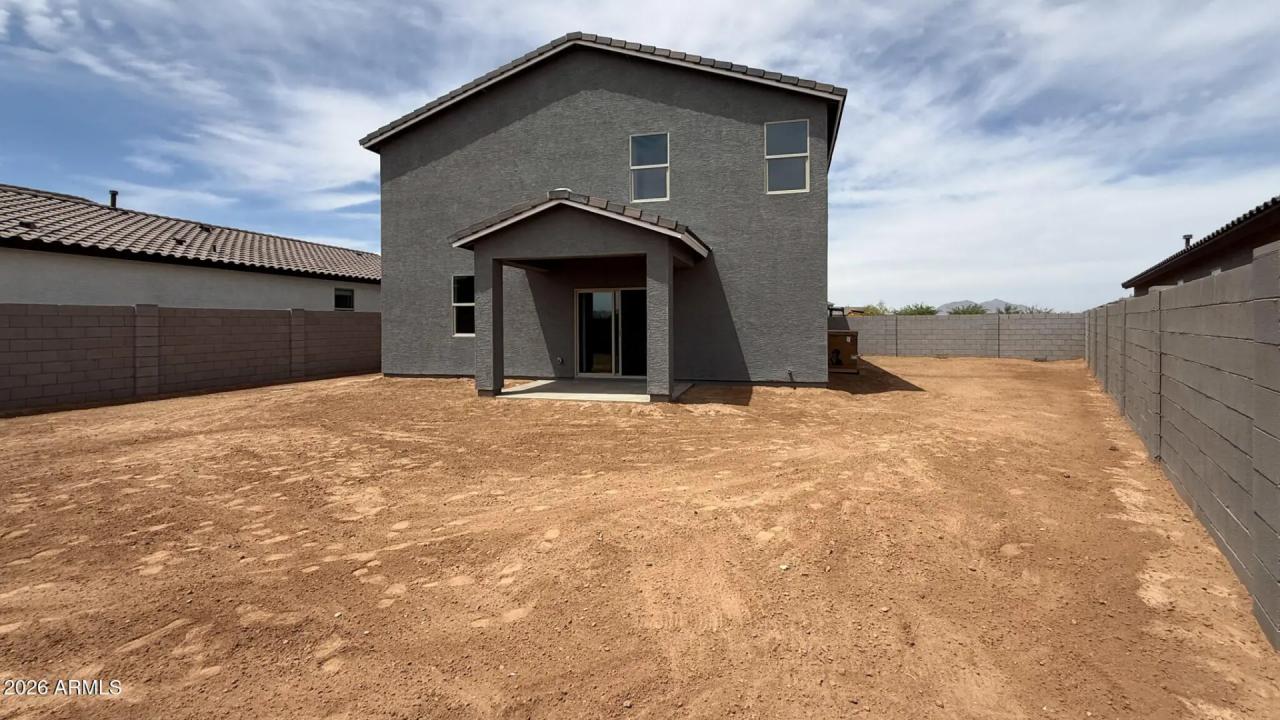 Real Estate Picture 11