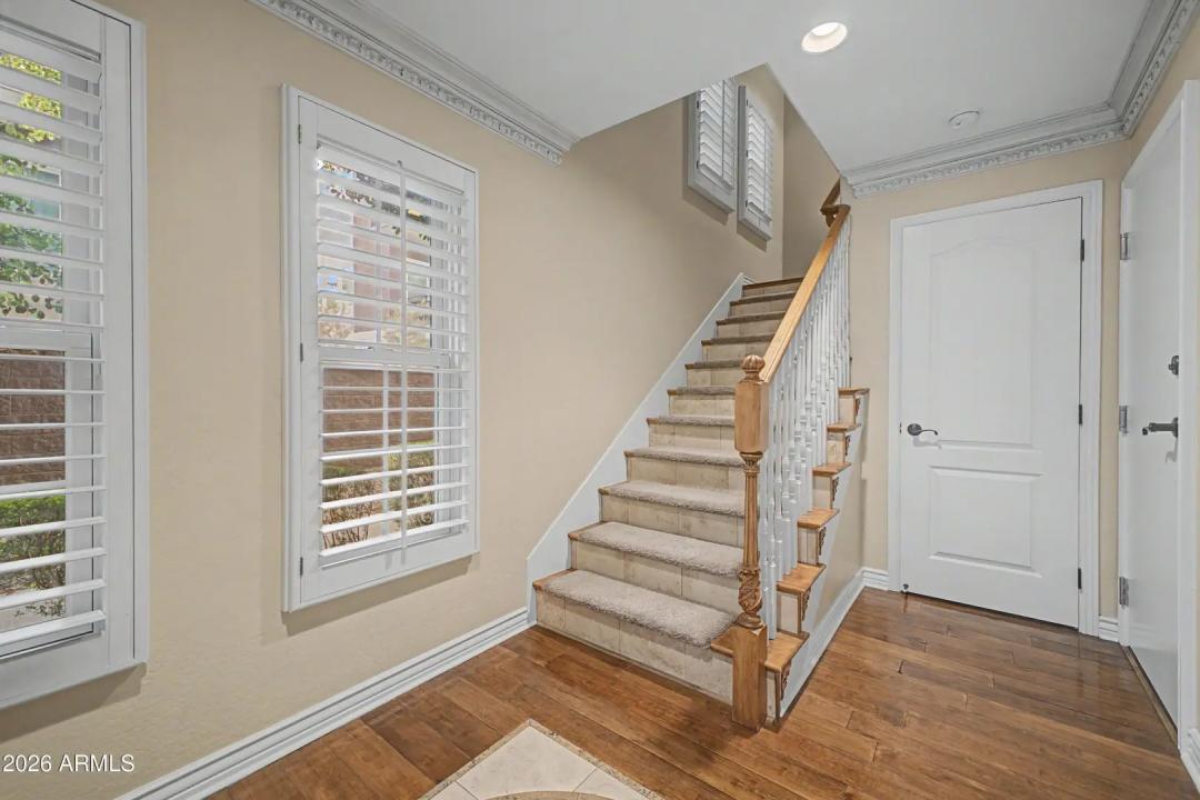 Real Estate Picture 3