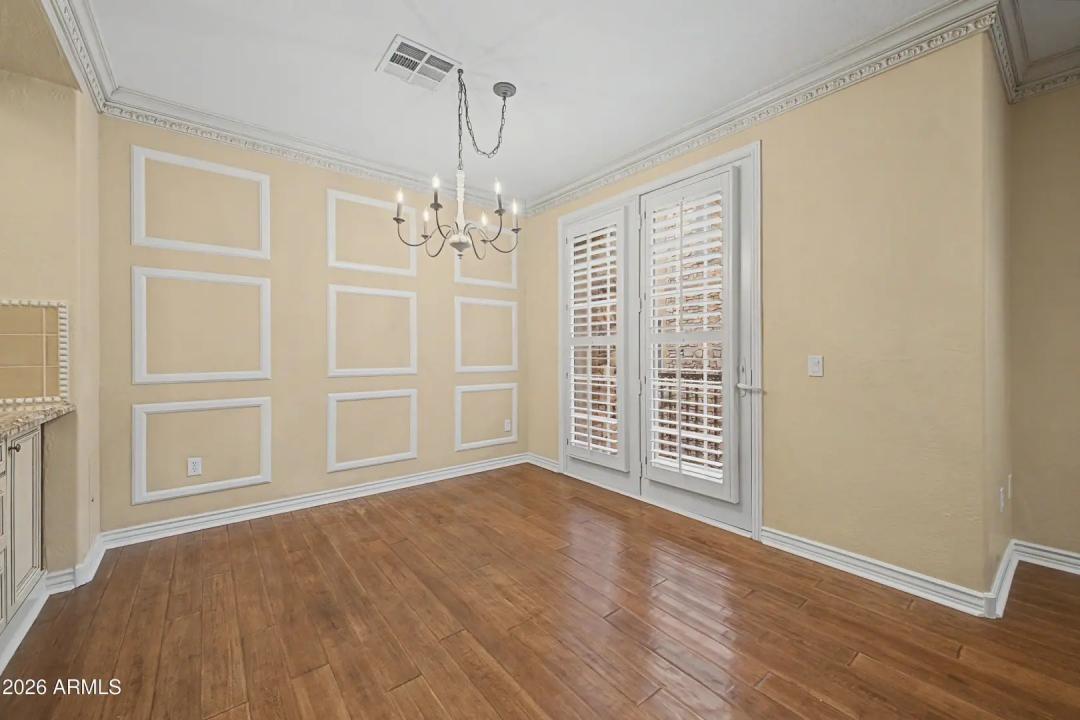 Real Estate Picture 10