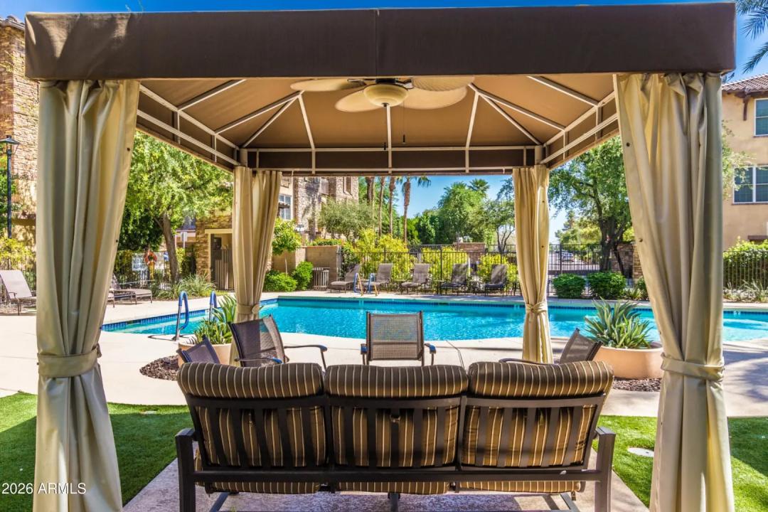 Real Estate Picture 25