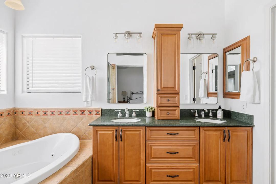 Real Estate Picture 22