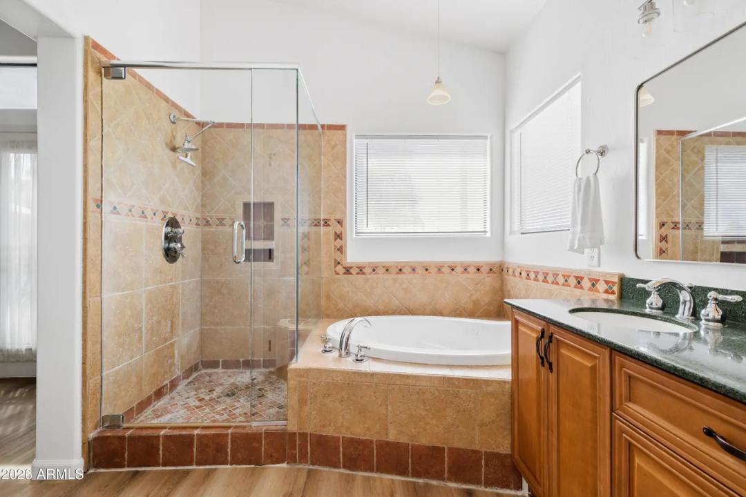 Real Estate Picture 23