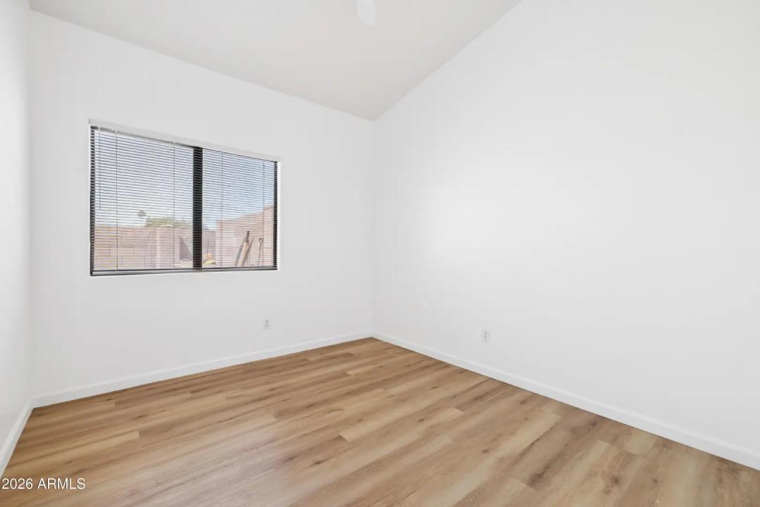 Real Estate Picture 26