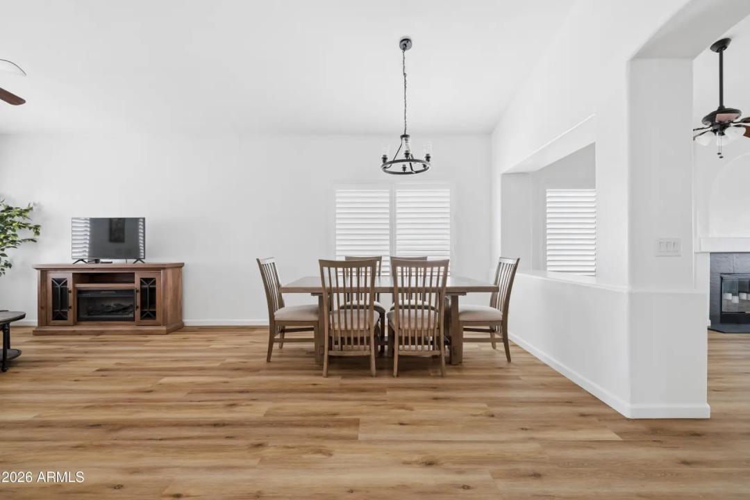 Real Estate Picture 8