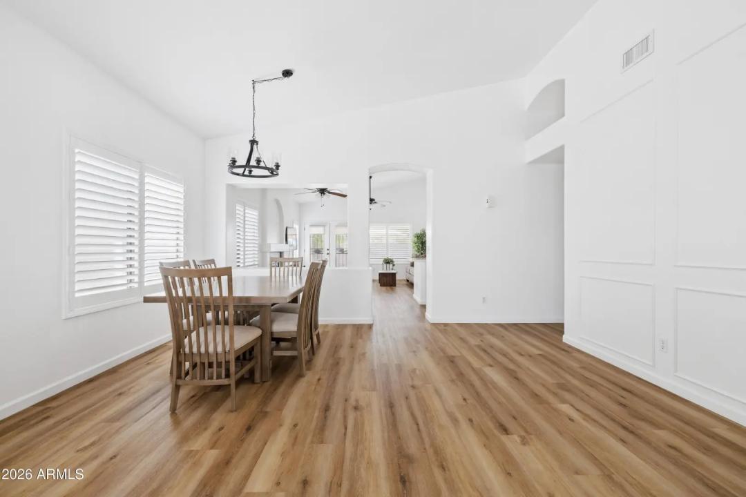 Real Estate Picture 7