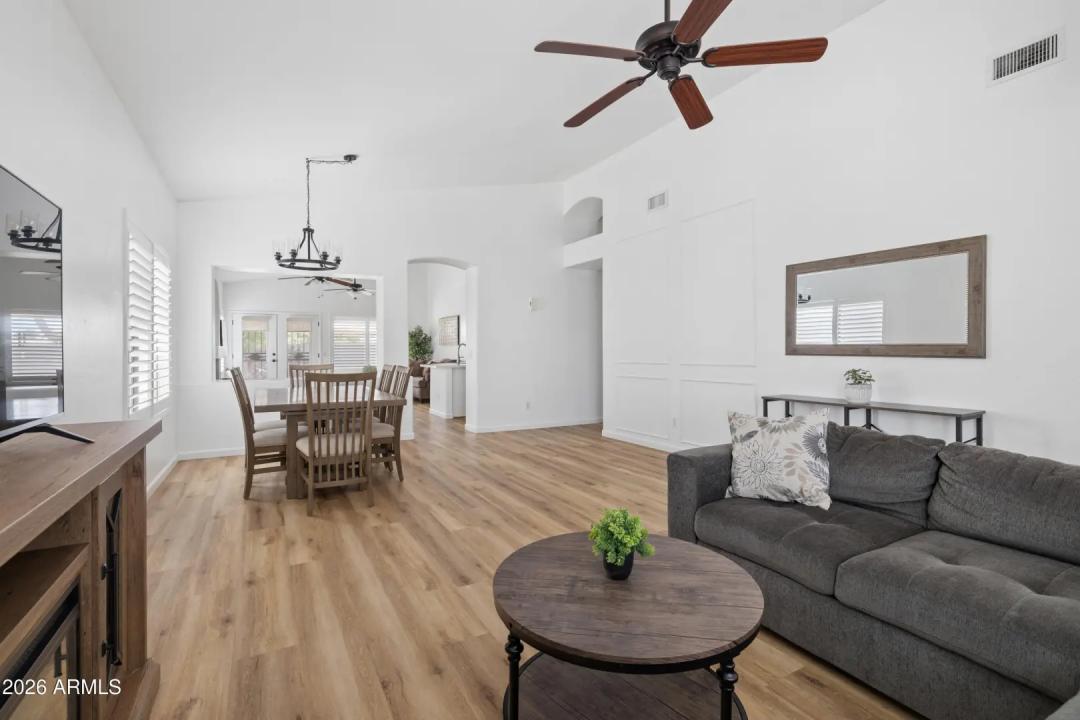 Real Estate Picture 6