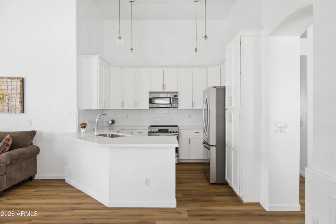 Real Estate Picture 10