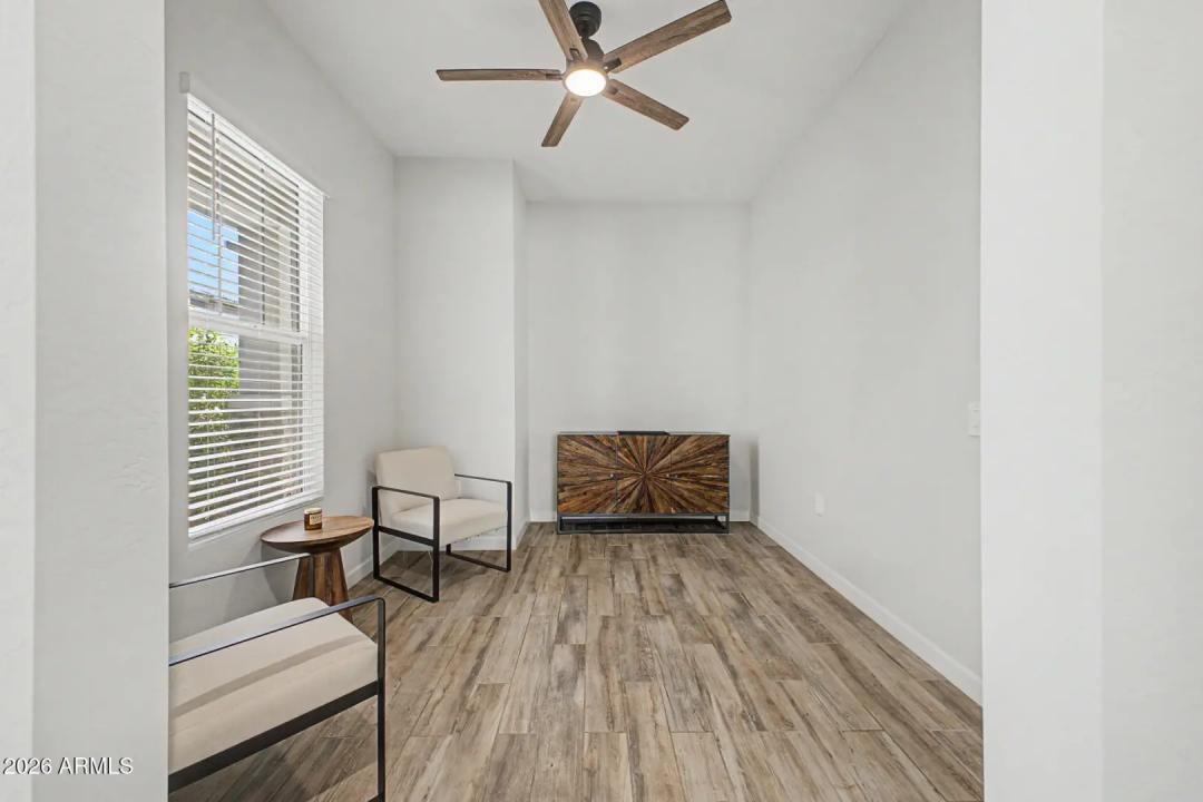 Real Estate Picture 19