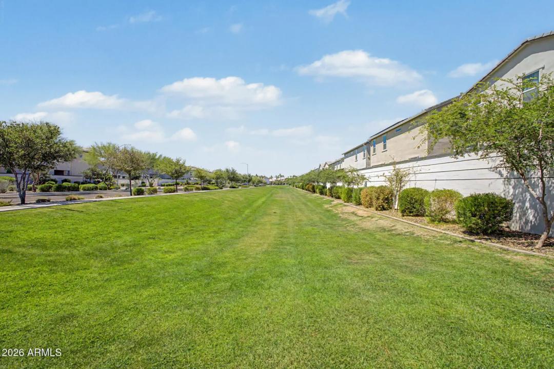 Real Estate Picture 35