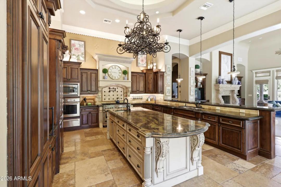 Real Estate Picture 5