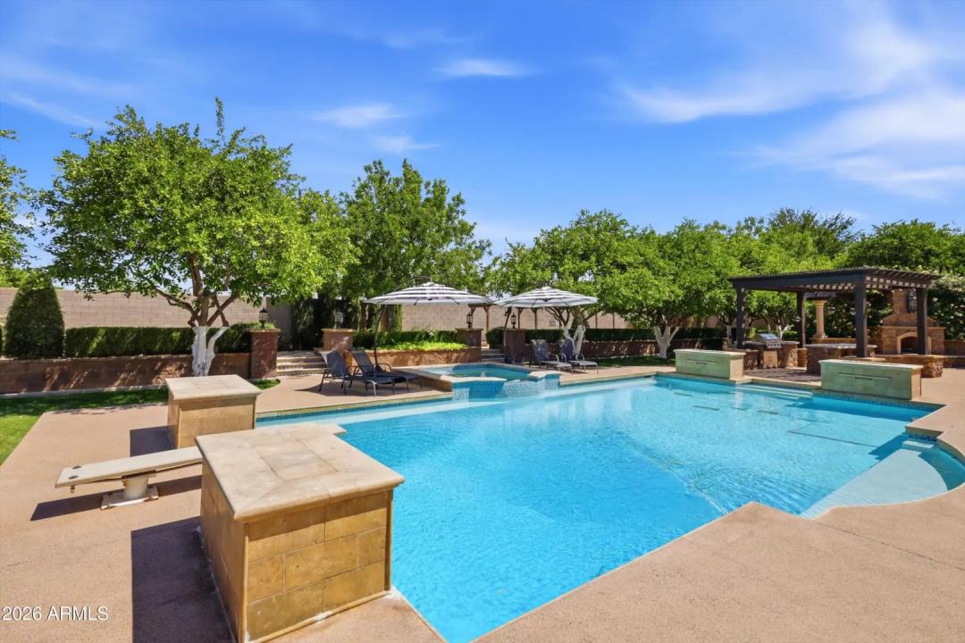 Real Estate Picture 19