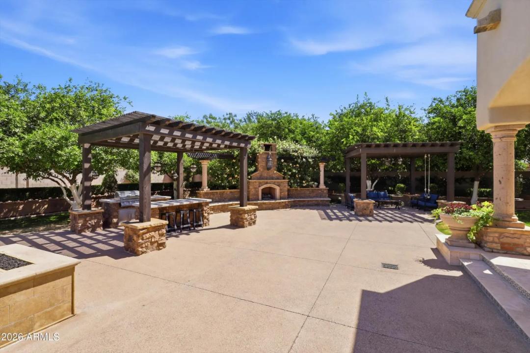 Real Estate Picture 26