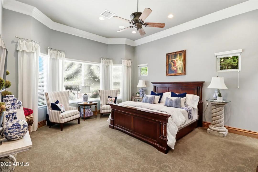 Real Estate Picture 11