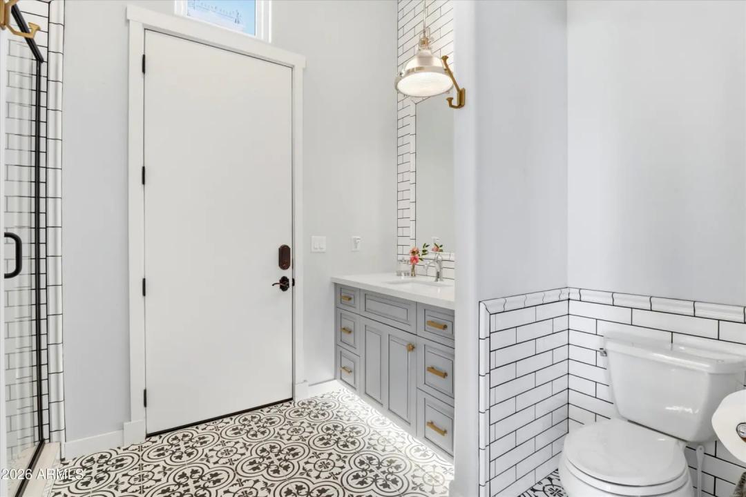 Real Estate Picture 30