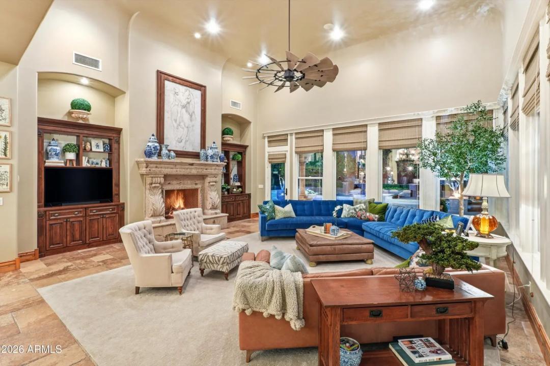 Real Estate Picture 9