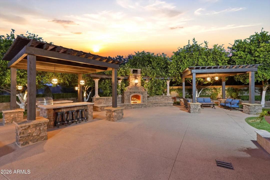 Real Estate Picture 25