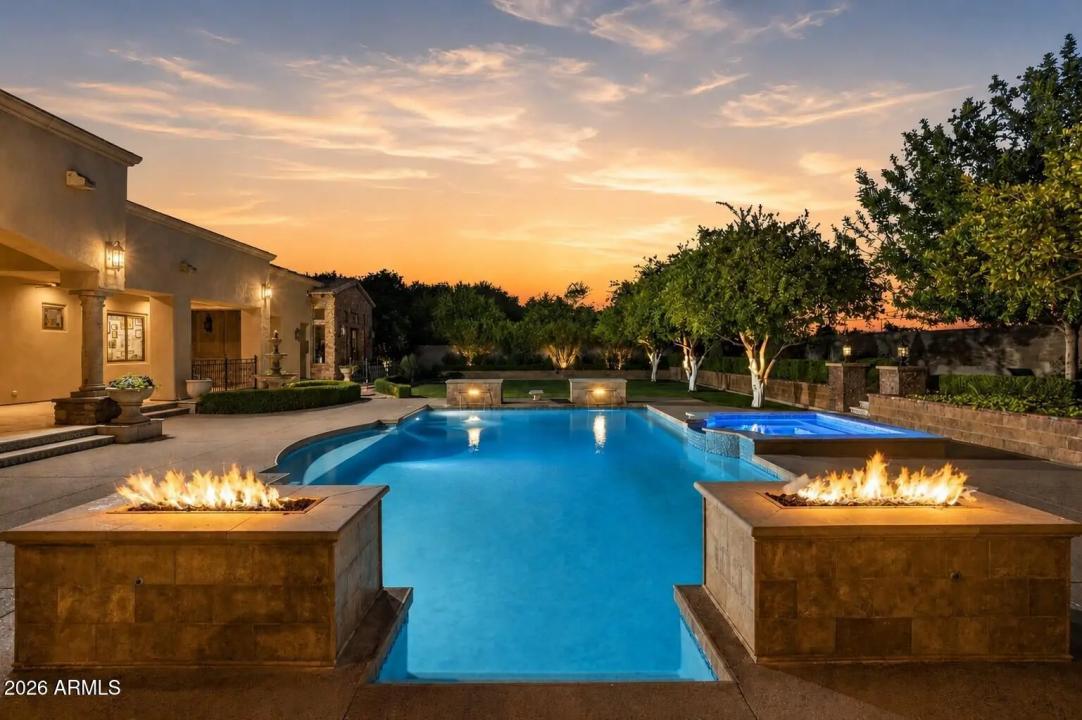 Real Estate Picture 20