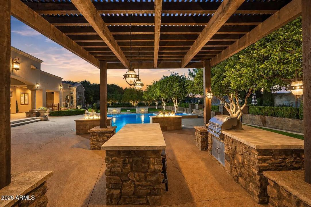 Real Estate Picture 27