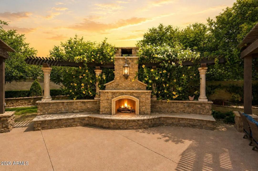 Real Estate Picture 28