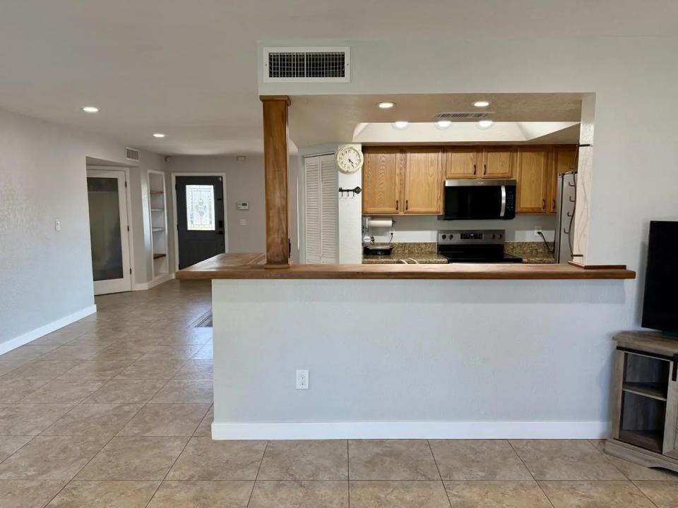 Real Estate Picture 10