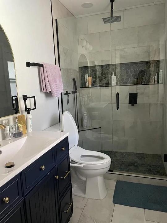 Real Estate Picture 3